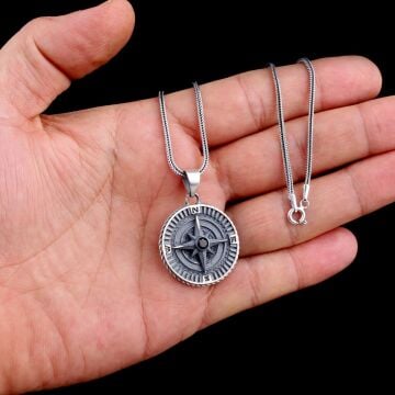 925 Ayar Gümüş Yön Pusulası Model Zirkon Taşlı Kolye