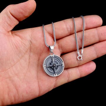 925 Ayar Gümüş Yön Pusulası Model Zirkon Taşlı Kolye