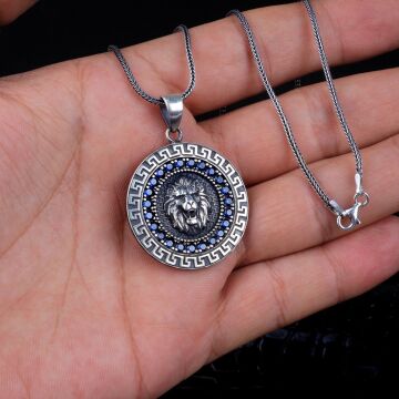 Aslan Motifli Mavi Zirkon Taşlı 925 Ayar Gümüş Kolye