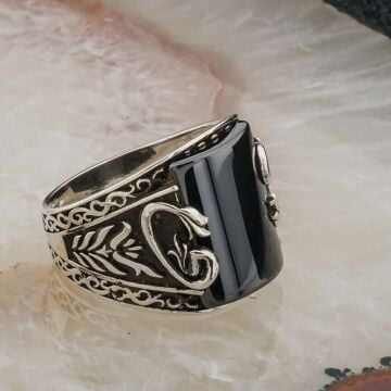 925 Ayar Gümüş Siyah Zirkon  Taşlı Vav Detaylı Erkek  Yüzük