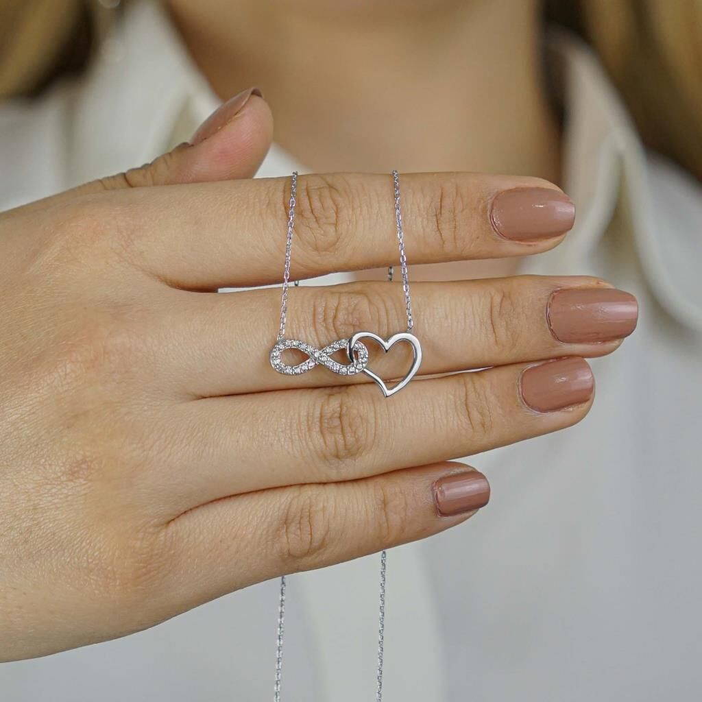 925 Ayar Gümüş Kalpli Sonsuzluk Kolyesi