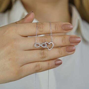 925 Ayar Gümüş Kalpli Sonsuzluk Kolyesi