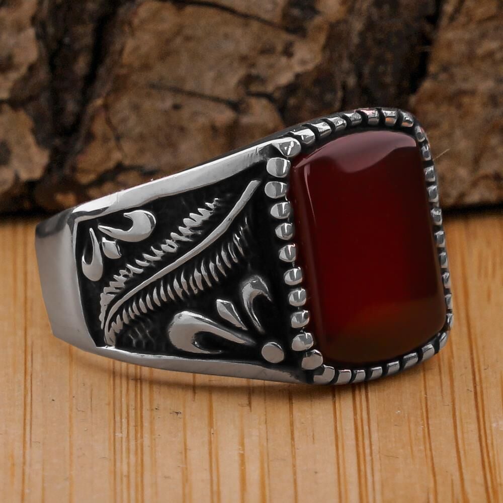 Bordo Akik Taşlı Kuş Tüyü Detaylı 925 Ayar Gümüş Yüzük