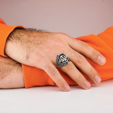 Adalet Terazili ve Siyah Oniks Taşlı Kartal Motifli Çift Taraflı 925 Ayar Gümüş Yüzük