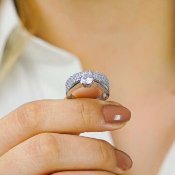 925 Ayar Gümüş 3 Sıra Yarım Tur Tektaş Model Yüzük 2