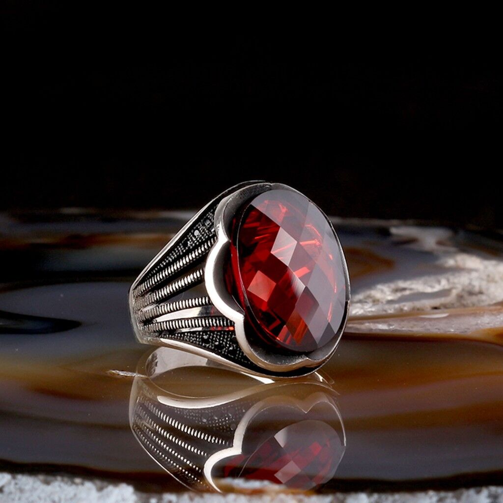 FASET KESİM KIRMIZI ZİRKON TAŞLI 925 AYAR GÜMÜŞ ERKEK YÜZÜK