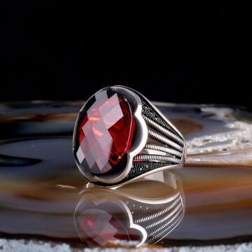 FASET KESİM KIRMIZI ZİRKON TAŞLI 925 AYAR GÜMÜŞ ERKEK YÜZÜK