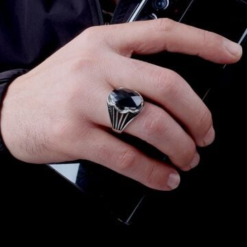 FASET KESİM SİYAH ZİRKON TAŞLI 925 AYAR GÜMÜŞ ERKEK YÜZÜK